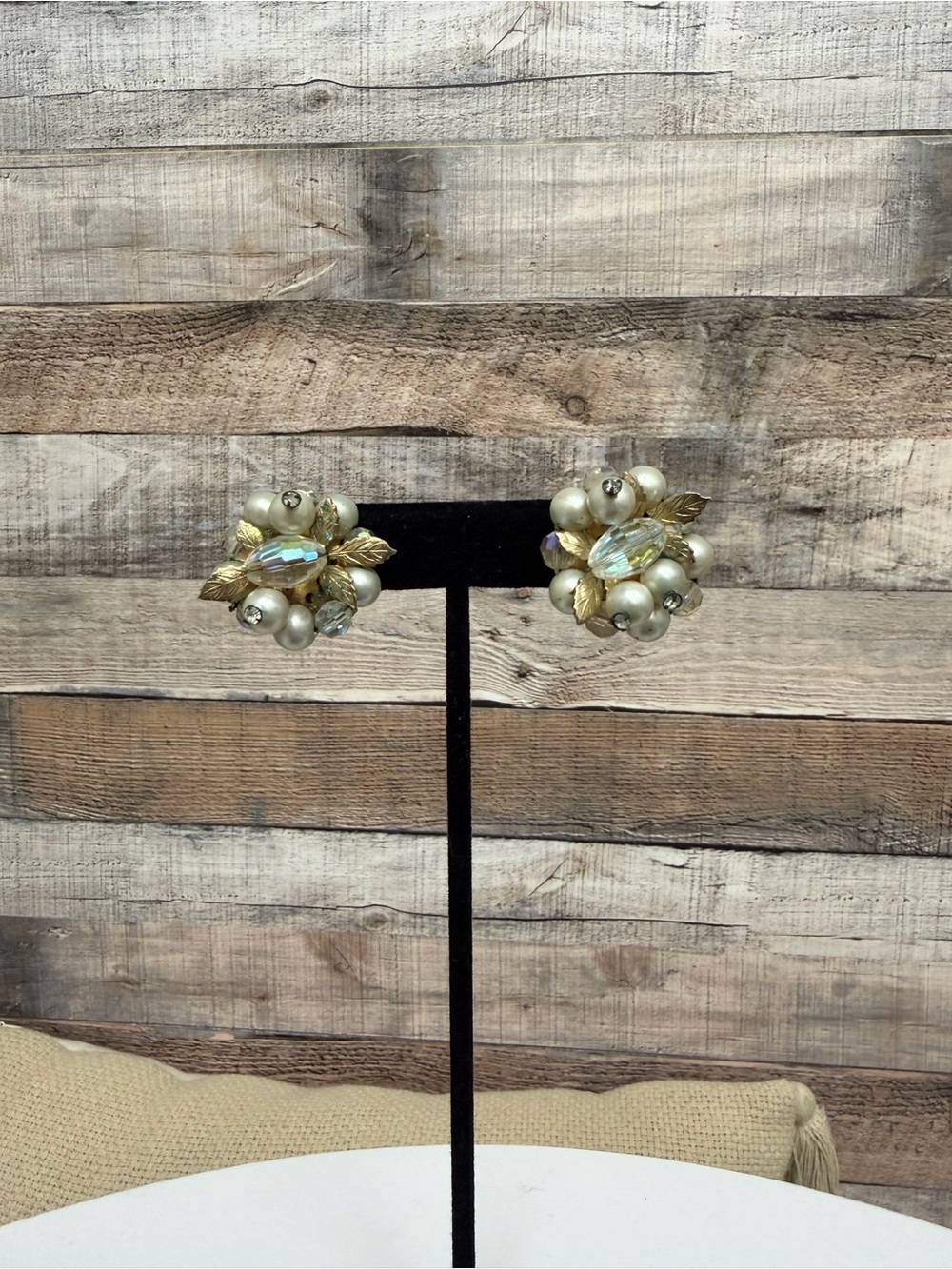 Crystal and pearl cluster vintage clip on earring OS